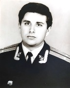 Лейтенант Носок Юрий Александрович. именно он предоставил фотоматериалы выпускного альбома гидрографов 1971 года выпуска.