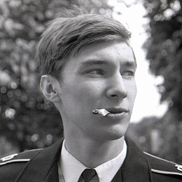 1975. Петр Варпаховскитй в роте почетного караула.