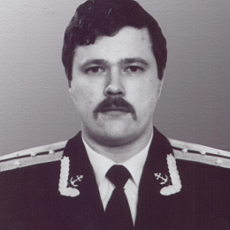 Оленин Михаил Ростиславович - внук Оленина Михаила Михайловича.