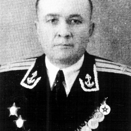 Коломиец Василий Гордеевич. Из Юбилейного альбома на 30-летие окончания училища. 1969 г.