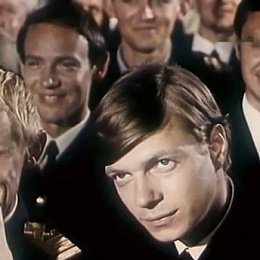 М. Толкачёв в роли капитана в х/ф "Если есть паруса"  (1969).