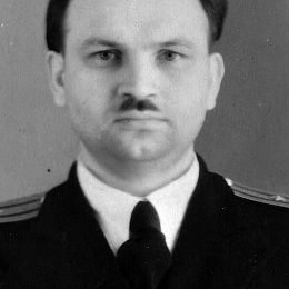 Капитан 3 ранга Бабенко Василий Дмитриевич.