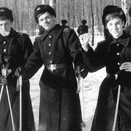 1975. Парголово. Лыжный кросс. Слева: Грамолин, Потехин, Варпаховский, Каргин.