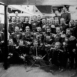 групповой фотографии офицеров эскадренного броненосца «Князь Суворов». 1904 г. Игнациус В.В. во втором ряду третий слева.